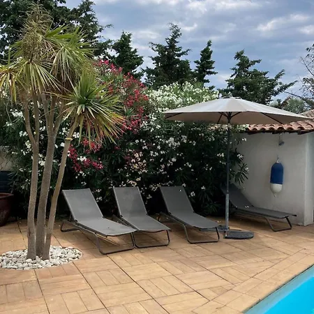 Avec Piscine Proche De La