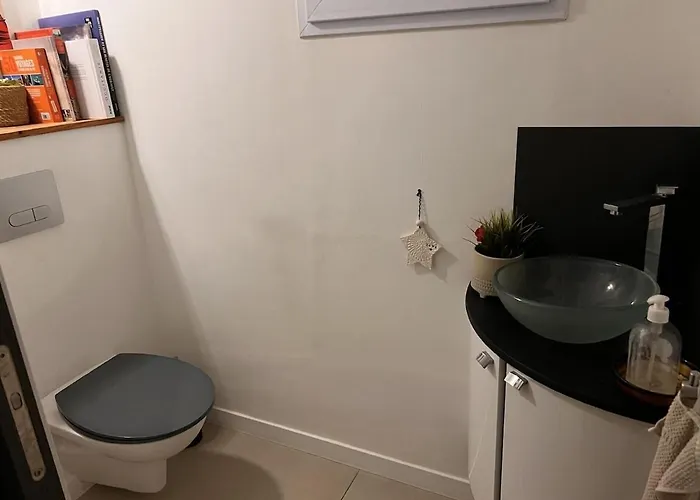 Avec Piscine Proche De La *